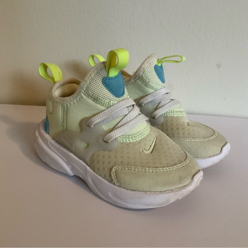 Nike Presto Toddlers Shoes Yellow Blue Slip on Size 7